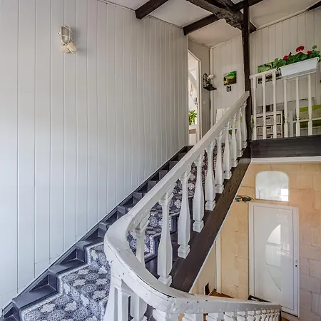 De Maitre Traversant Апартаменты *