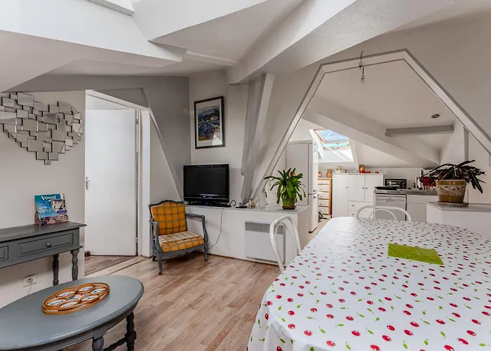 De Maitre Traversant Lejlighed